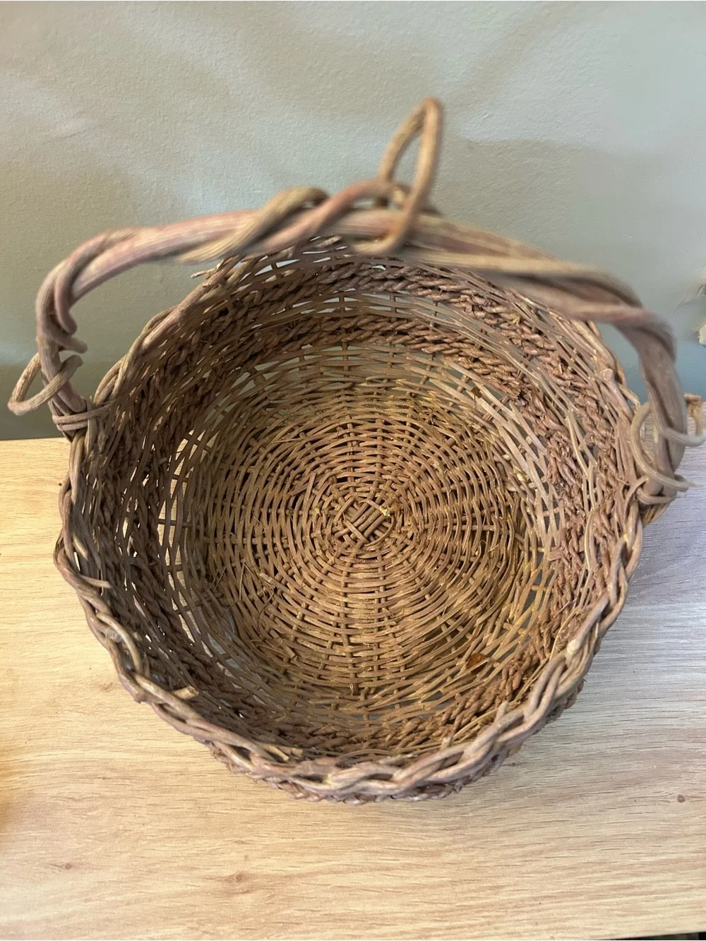 Vintage Woven Handled Basket in Dusty Mauve